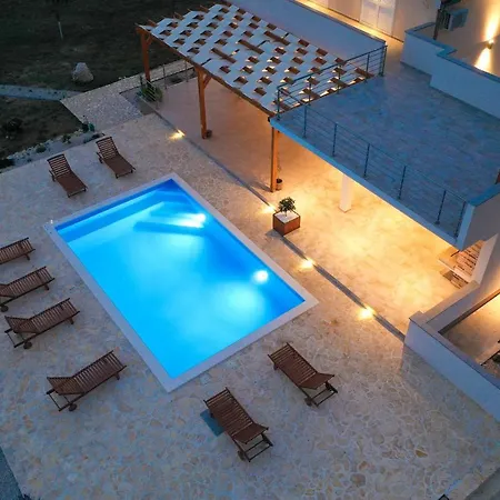 Willa Iva With Heated Pool