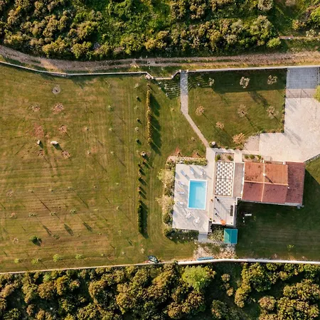 Iva With Heated Pool Villa