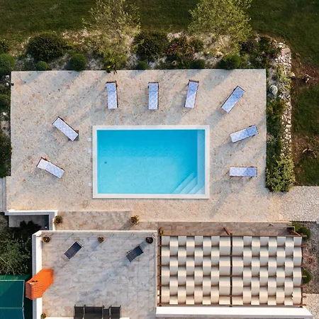Iva With Heated Pool Galovac (Zadar)